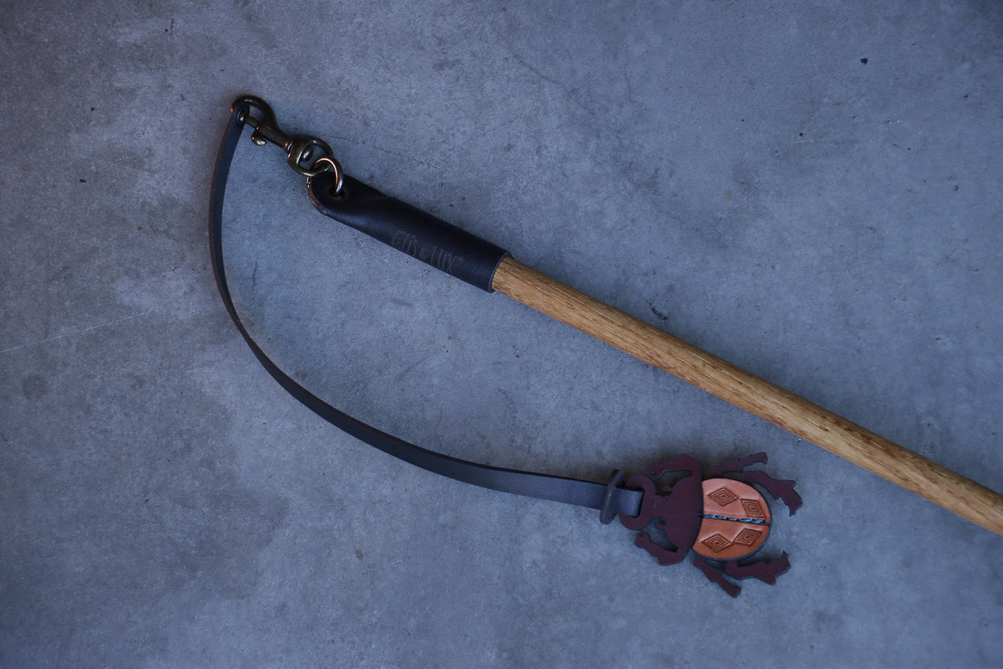 Sable Prey Wand - Black & Honey Brown