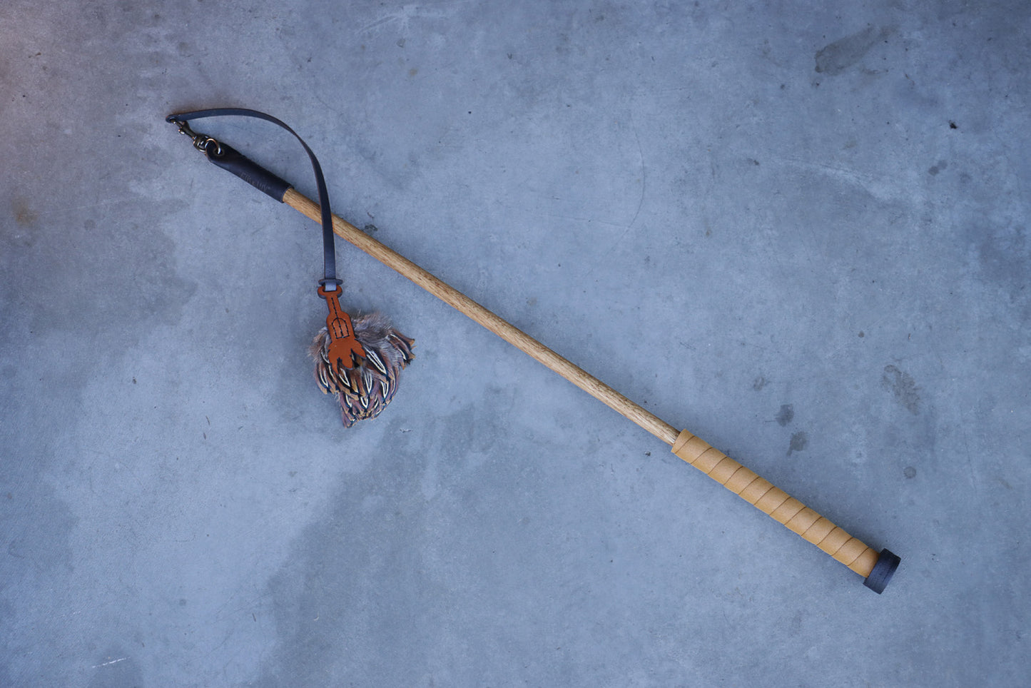 Sable Prey Wand - Black & Honey Brown