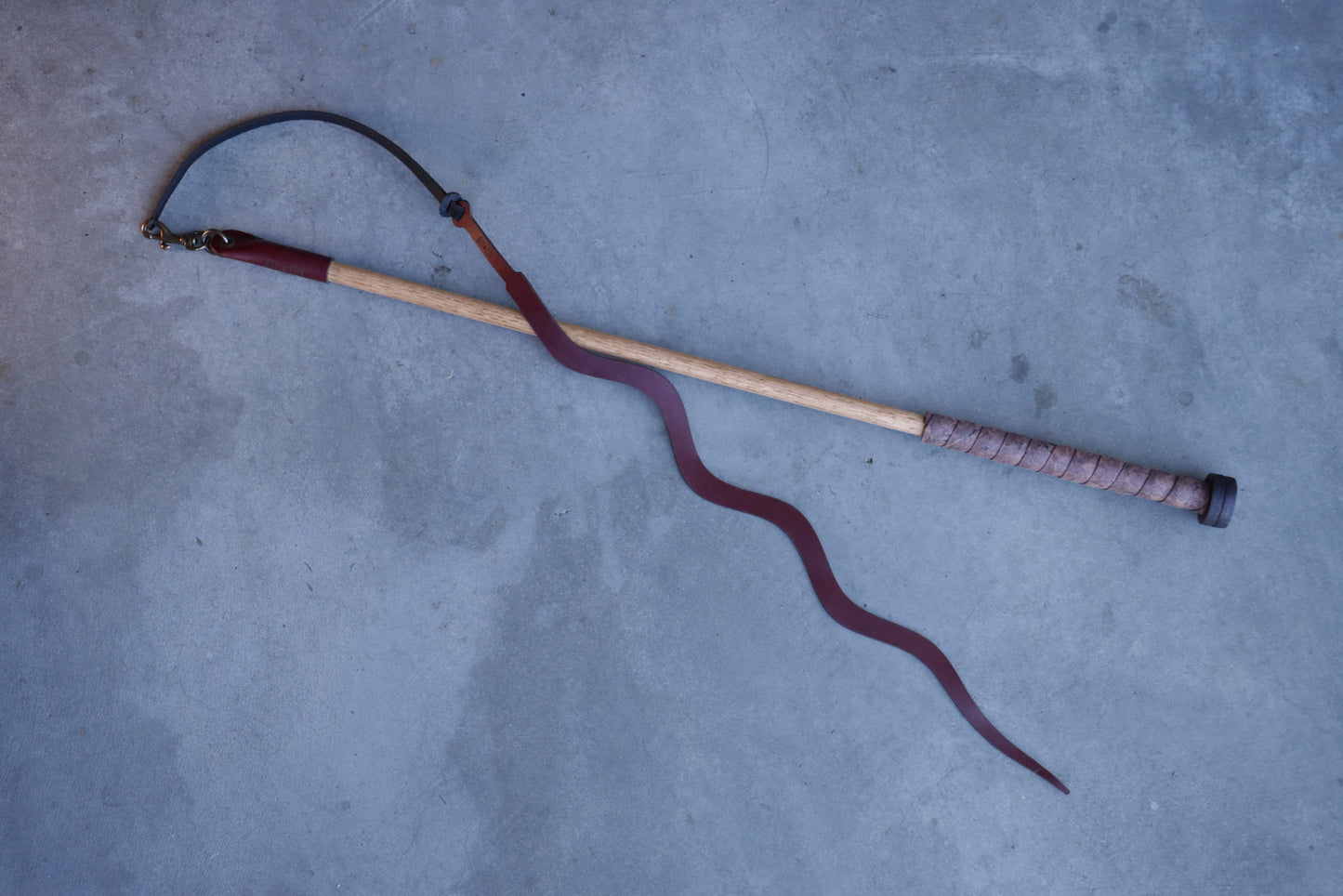 Margay Prey Wand - Oxblood & Brown Marble