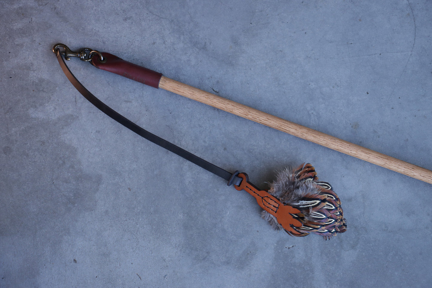 Margay Prey Wand - Oxblood & Brown Marble