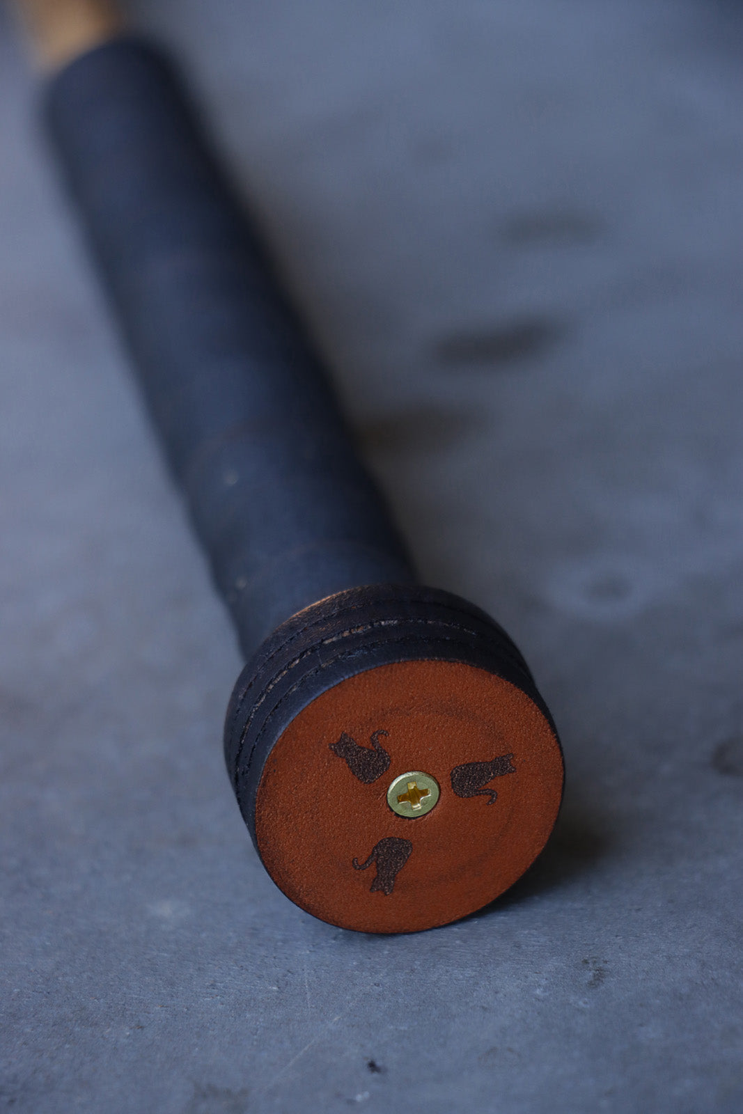 Tabby Prey Wand - Cognac & Black