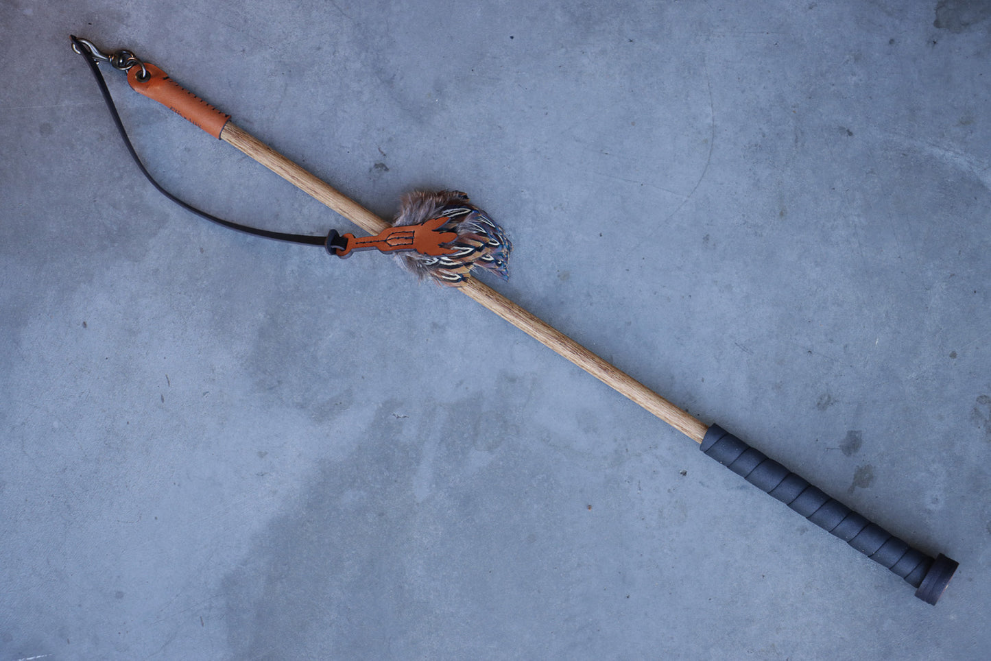 Tabby Prey Wand - Cognac & Black