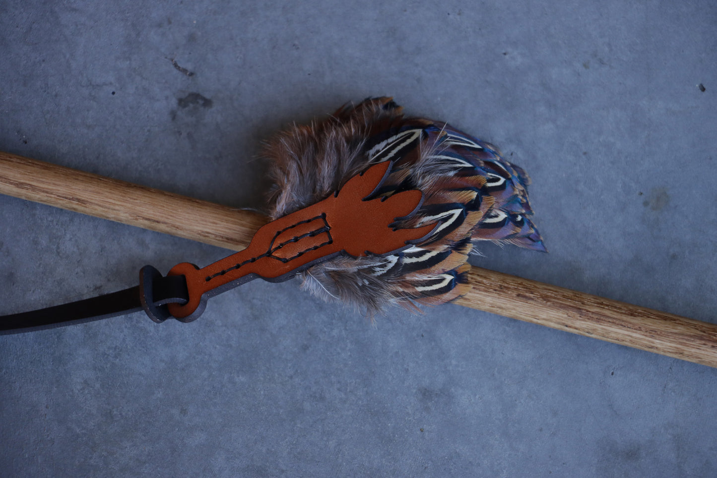 Tabby Prey Wand - Cognac & Black