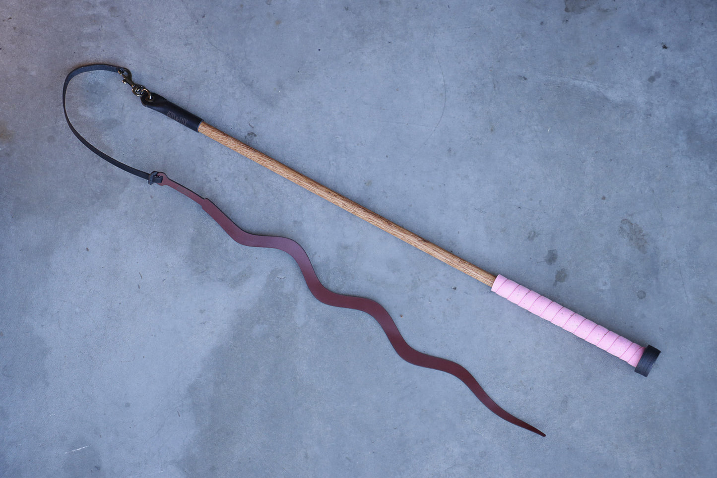 Cheshire Prey Wand - Black & Pink
