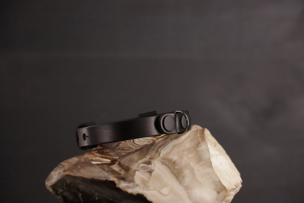 Classic Breakaway Collar - Black With Black