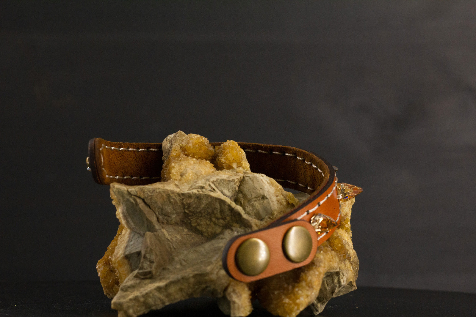 Simply Breakaway Champagne Crystal Spike Collar - Cognac with Brown Lining & Cream Stitching