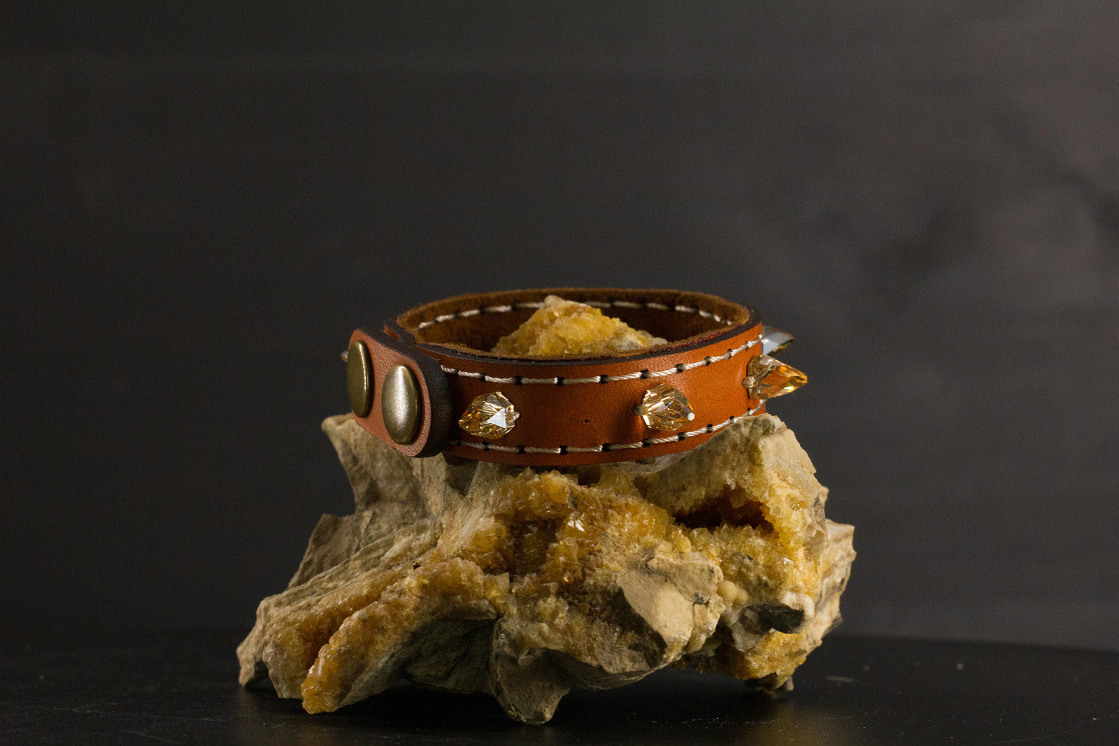 Simply Breakaway Champagne Crystal Spike Collar - Cognac with Brown Lining & Cream Stitching