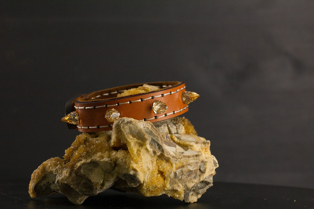 Simply Breakaway Champagne Crystal Spike Collar - Cognac with Brown Lining & Cream Stitching
