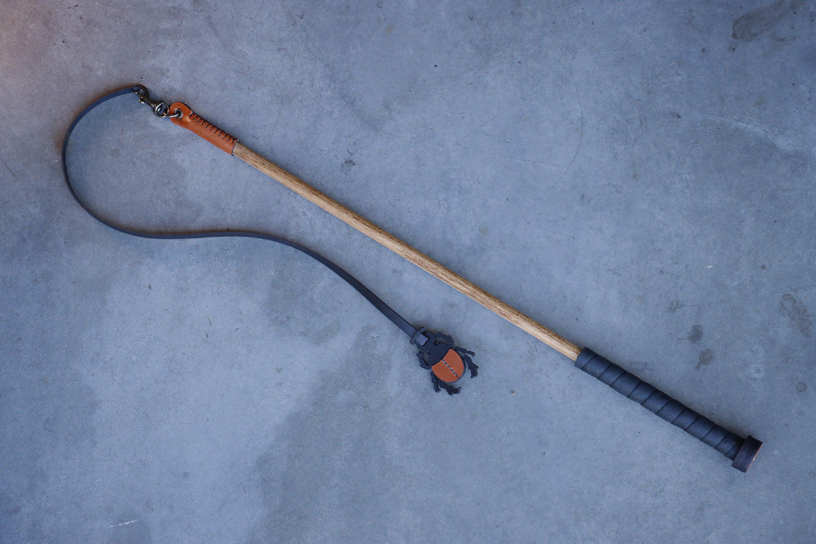 Tabby Prey Wand - Cognac & Black